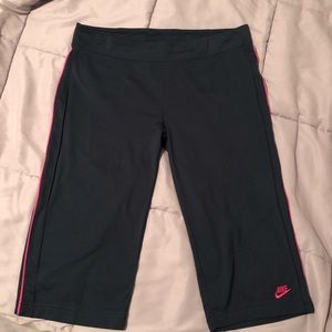 Nike black cropped pants